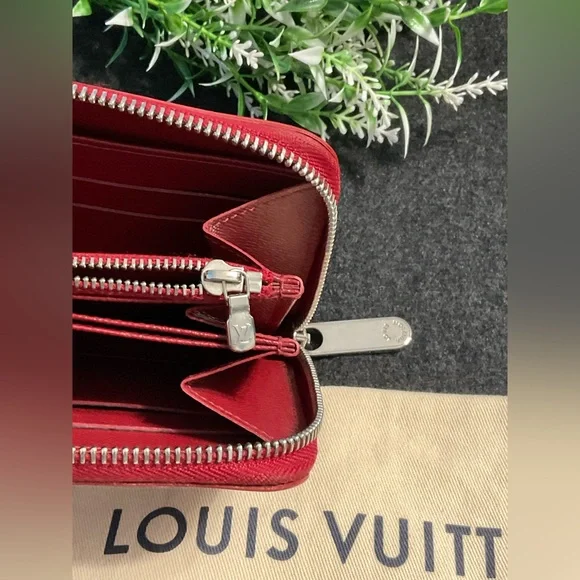 ✅AUTHENTIC LV RED WALLET LONG ZIP LOUIS VUITTON - Picture 8 of 10